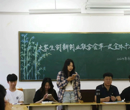 2025-04-03 22:35:01.309000 2025-04-03 22:35:01.309000