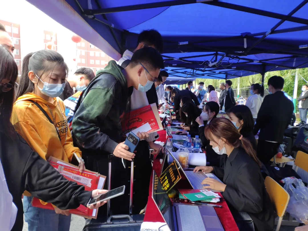 长春科技学院遇上“新”上人